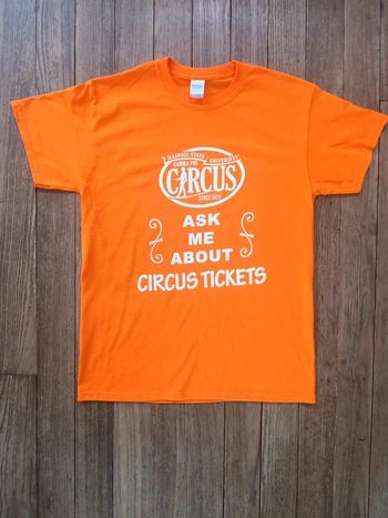 T-shirt University state Illinois Circus M