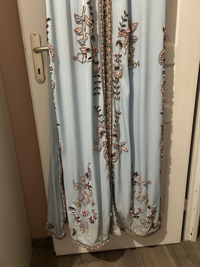 Caftan bleu ciel - photo numéro 4