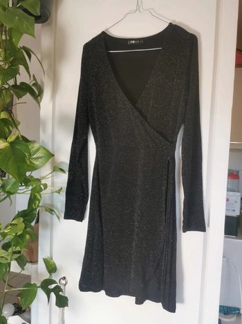 Robe noir brillante FB sister
