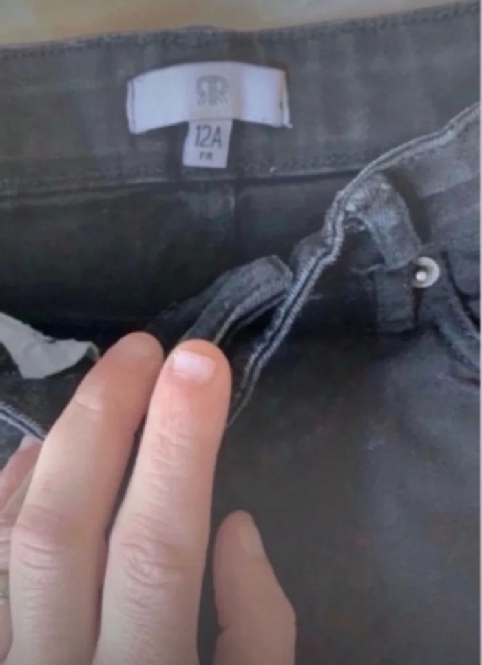 Jeans neuf - photo numéro 3