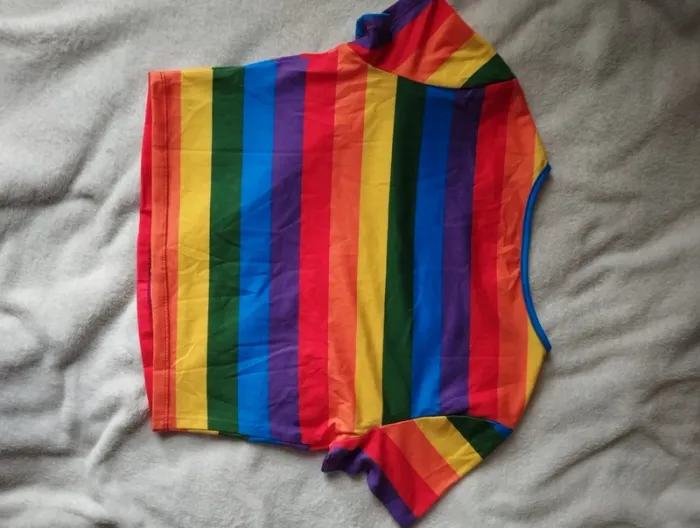 Crop top arc-en-ciel - photo numéro 2