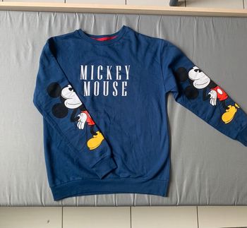 Pull Mickey Mouse