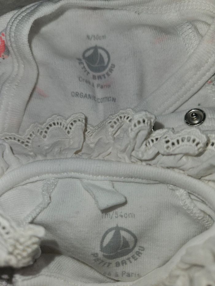 Body Petit Bateau - taille naissance (50 cm) et 1 mois (54 cm) - photo numéro 4