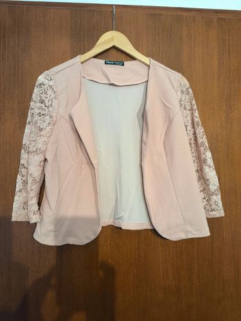 Veste élégante avec dentelle