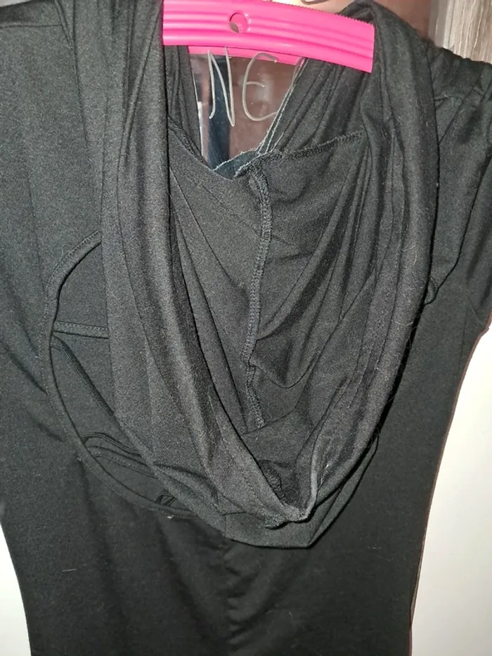 Robe longue noire à capuche - photo numéro 4