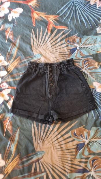 Short mom noir T34