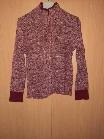 Gilet rouge taille 134