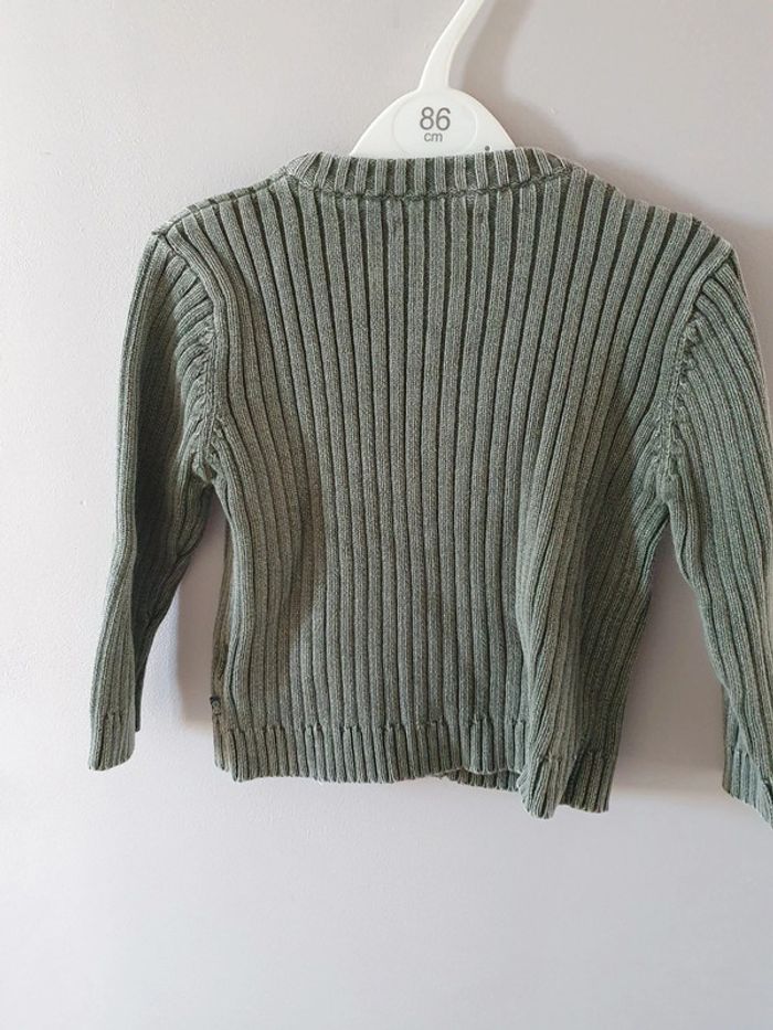 Gilet vert obaïbi 23 mois très bon état - photo numéro 4