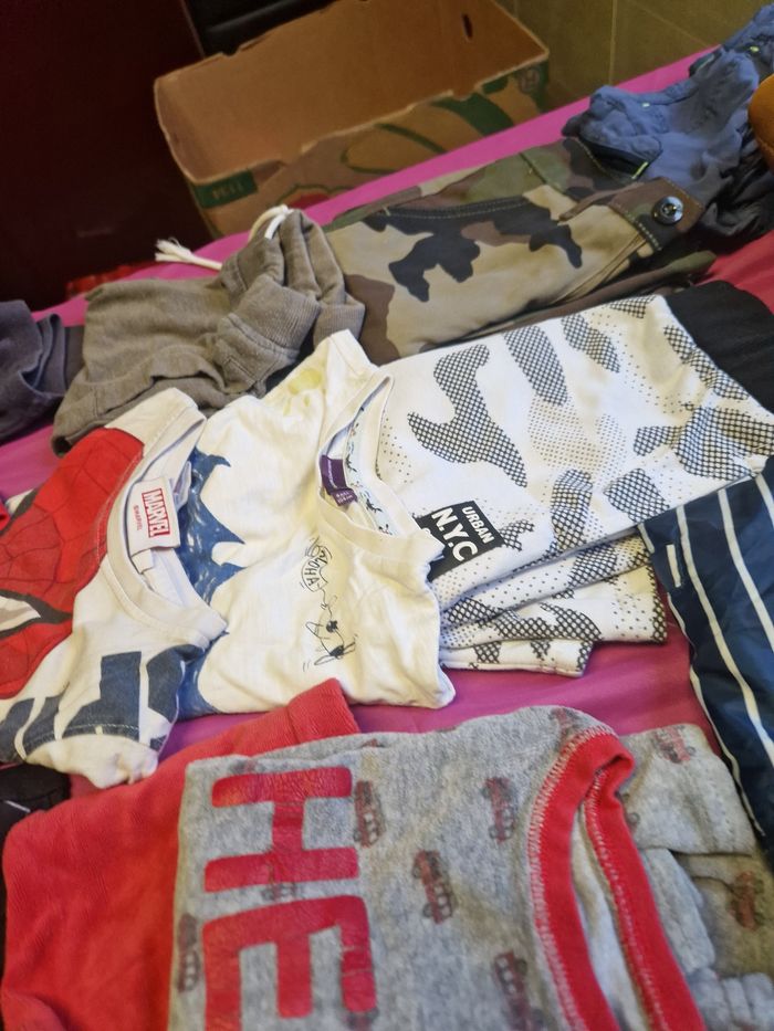 Lot vêtements 4ans garçon N 10 - photo numéro 7