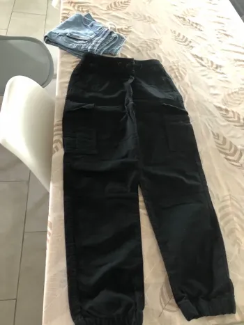 Jean cargo  noir H&M 11/12ans
