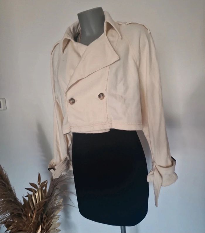 Blazer court couleur crème Stradivarius - photo numéro 3