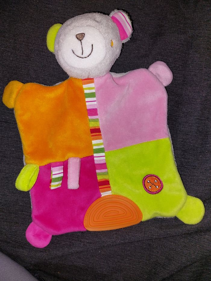 Doudou neuf ourson hochet