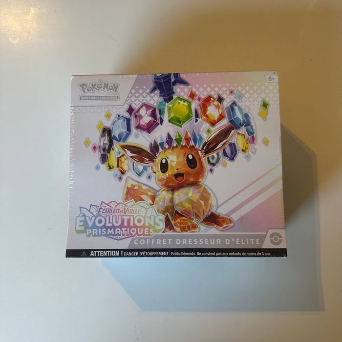 Pokémon : ETB EV8.5 - Coffret Dresseur d’Évolutions Prismatiques avec défaut - photo numéro 2