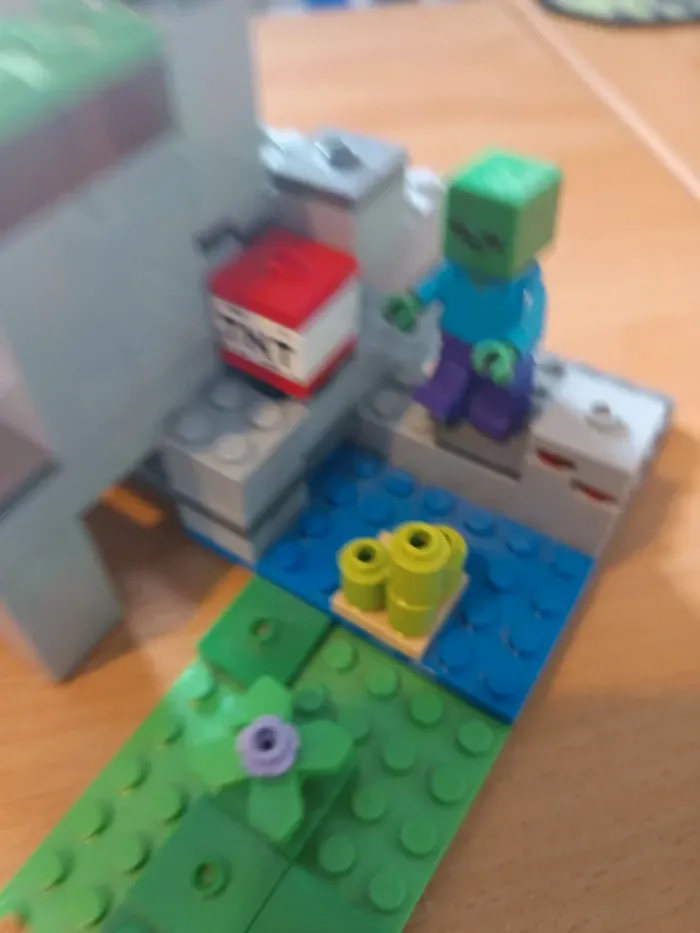 Lego Minecraft la grotte zombies - photo numéro 5