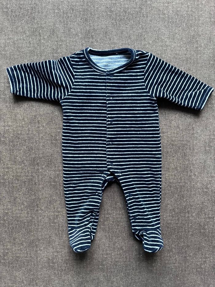 Lot pyjamas 1 mois - photo numéro 2