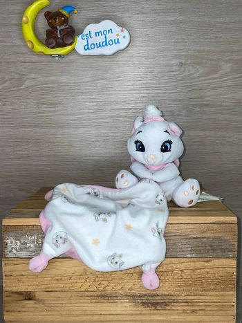 DY386 doudou chat 🐱 Marie Disney
