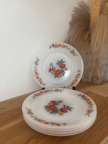 Vintage lot de 5 assiettes à dessert Arcopal fleuries jaunes et oranges