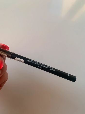 Crayon noir khol neuf