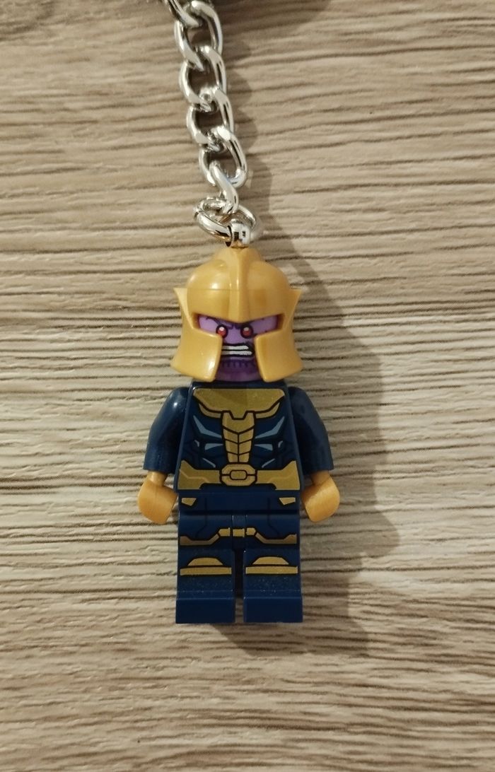 LEGO 854078 porte-clé Avengers Thanos - photo numéro 6