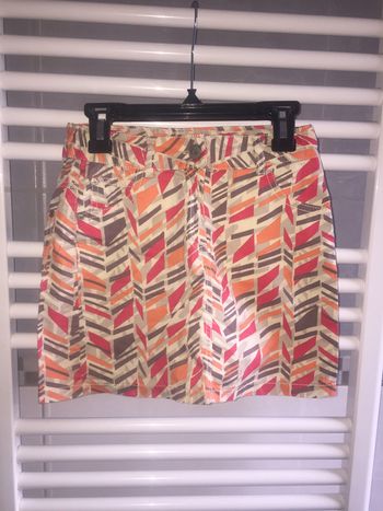 Jupe 8 ans neuve à 5 euros