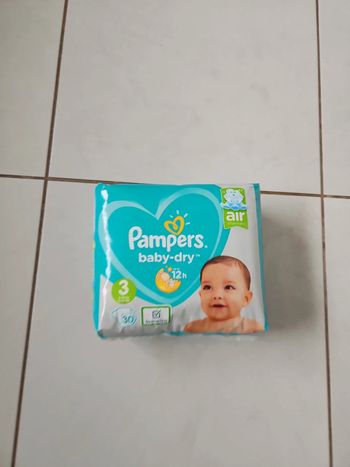 Paquet 30 couches Taille 3 Neuf