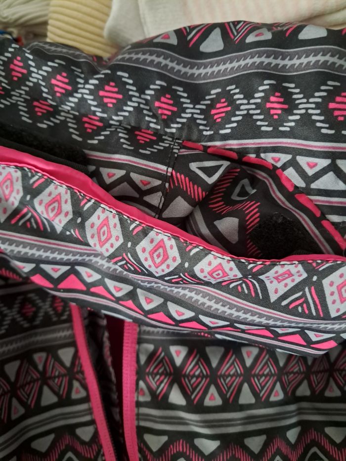 Manteau de ski a motifs noir gris et rose - photo numéro 2