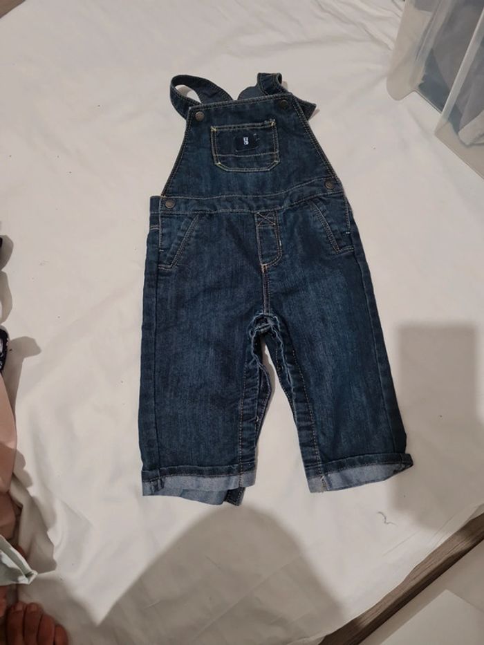 Salopette obaibi 12 mois très bon etat