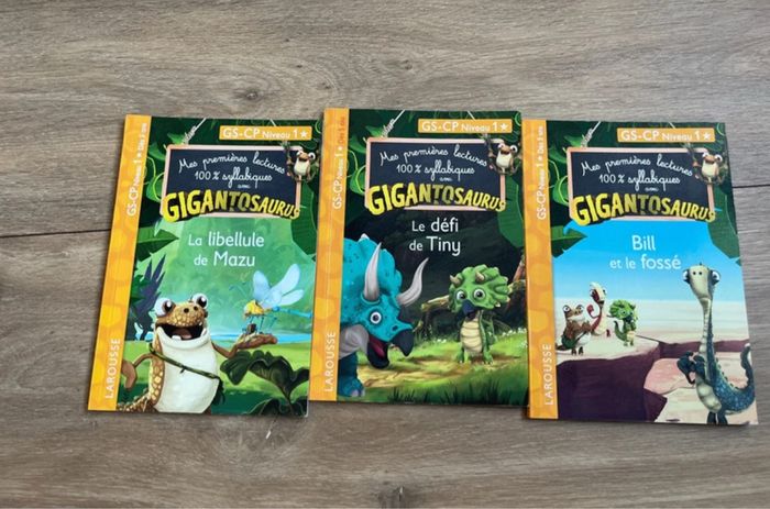 Lot 3 livres premières lectures Gigantosaures CP