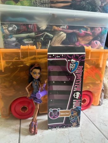 Monster high robecca dance class