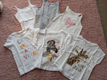 Lot de t shirts et Marcel 4/5ans