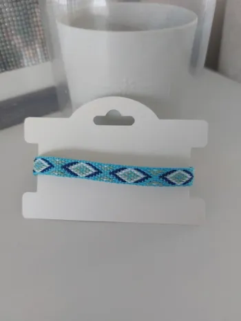 Bracelet fantaisie bleu clair
