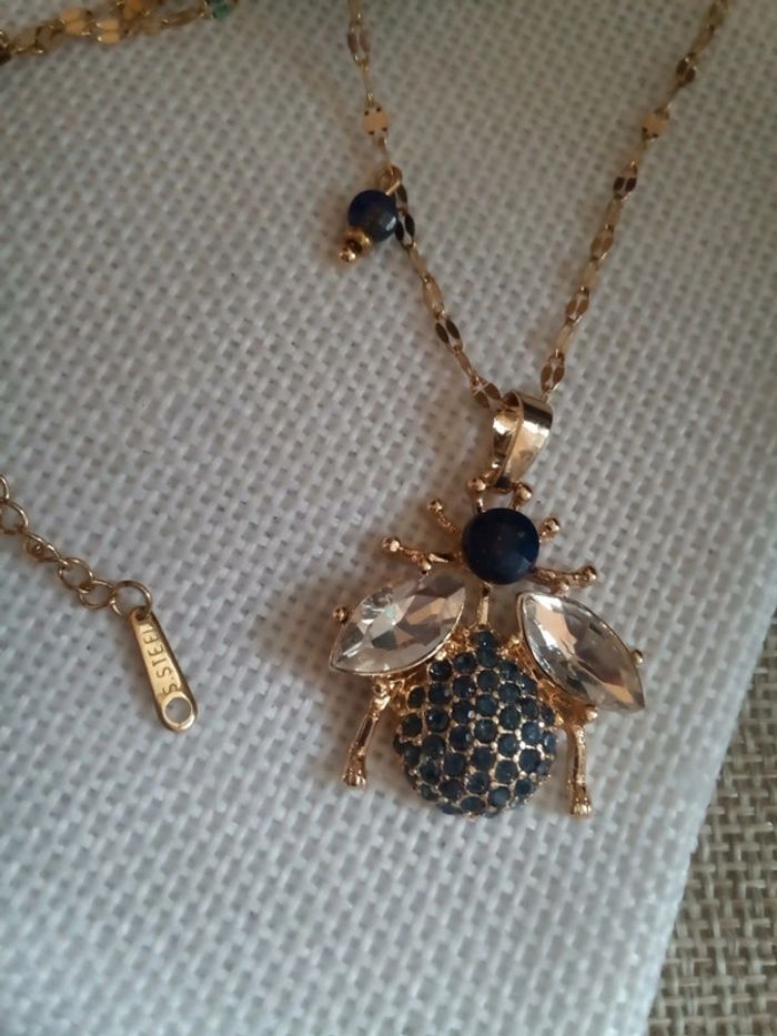 Collier insecte ailé avec pierres de lapis lazuli - photo numéro 4