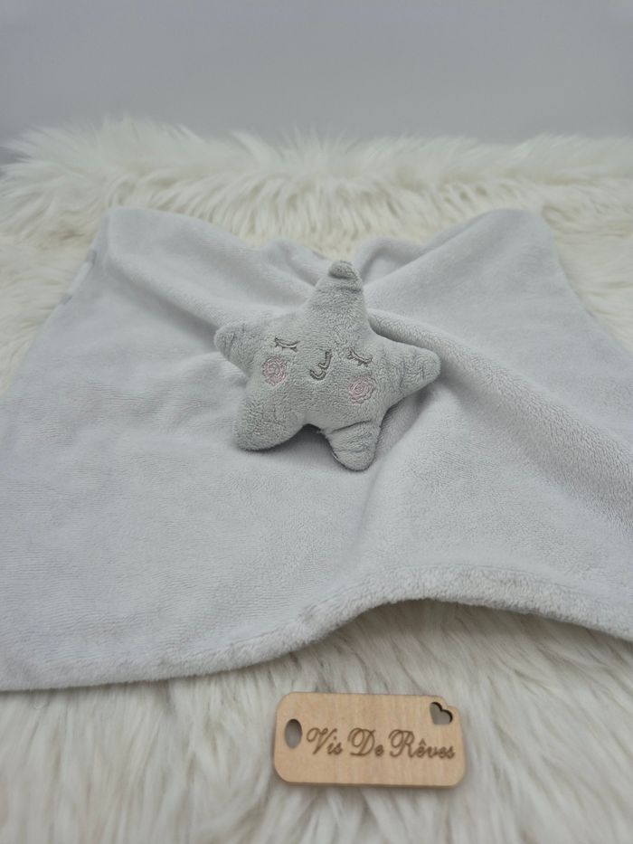 Doudou plat blanc étoile grise nuages Primark - photo numéro 2