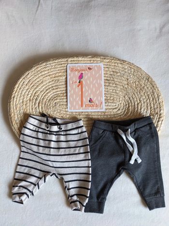 Joggings taille 1 mois