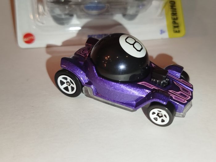 Hot Wheels Magic 8 Ball Decidedly Go 2025 - photo numéro 2