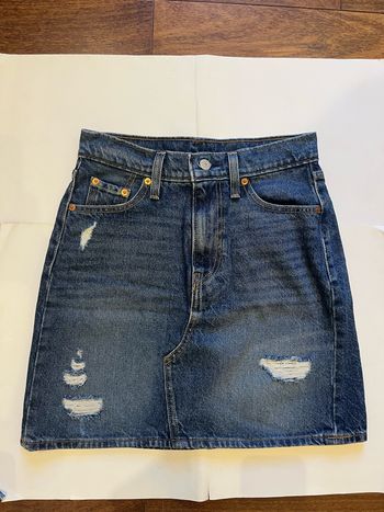 Jupe en jean bleu dark wash levis w26 taille XS