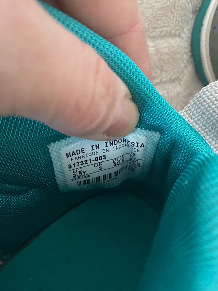 Baskets Jordan 35,5 - photo numéro 5