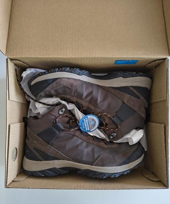 Chaussures de randonnée homme Columbia neuves imperméables taille 46