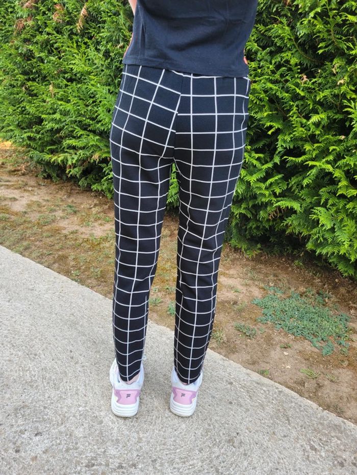 Pantalon à carreaux femme noir et blanc taille M - photo numéro 2