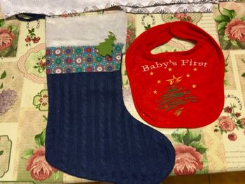 Chaussette  et bavoir de Noël