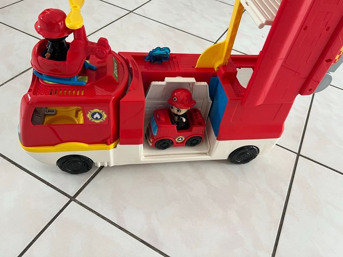 camion caserne de pompier Tut Tut copains Vtech. - photo numéro 7