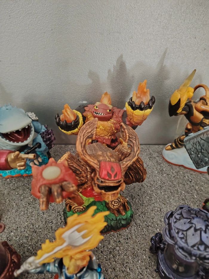 Lot de 16 figurines skylanders swap Force tbe - photo numéro 3