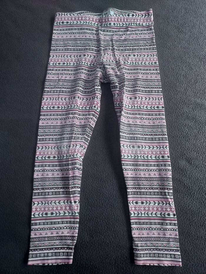 Ensemble 2 t shirts et un legging - photo numéro 4