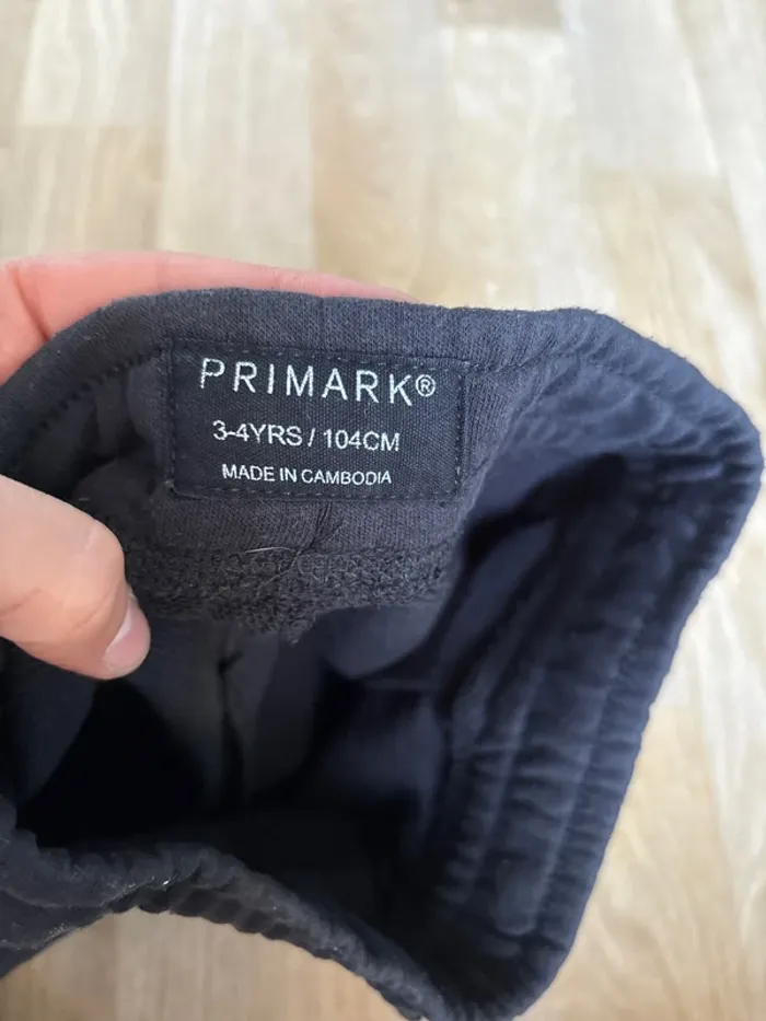 Short Primark taille 3/4 ans - photo numéro 3