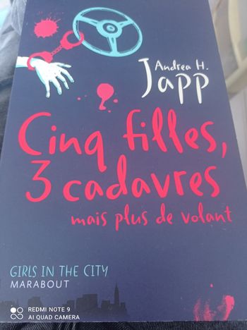 5 filles et 3 cadavres