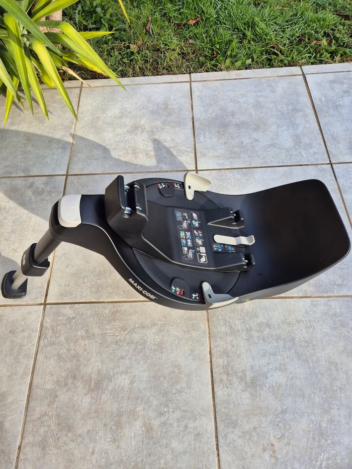 Base isofix 360 + siège auto Maxi Cosi + miroir