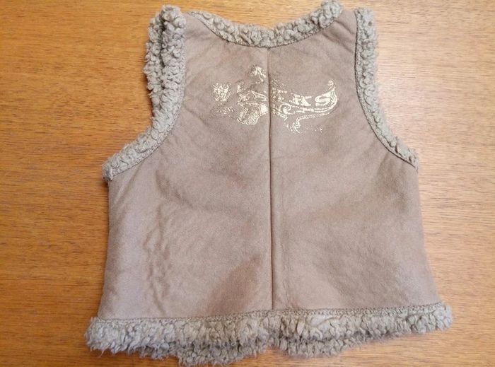 Gilet sans manche - Fille - 6 ans - photo numéro 2