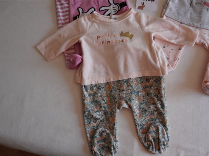 Lot n°8 de 3 Pyjamas velours/sweat fantaisies Gémo/Disney/In Extenso en 3 mois - photo numéro 2