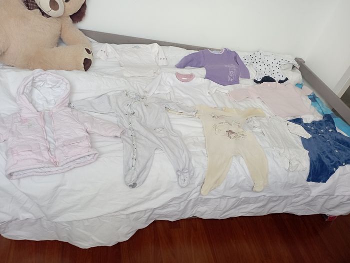 Lot vêtements fille 9 mois hiver marques diverses 12 €