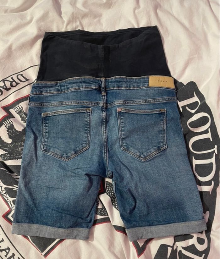 Short grossesse H&M - photo numéro 2
